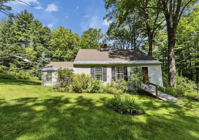 Photo 2 of Single family home for sale at 184 Smith Rd, Antrim, NH 03440 | MLS# 5105104 | Listing updated on 2026-08-25