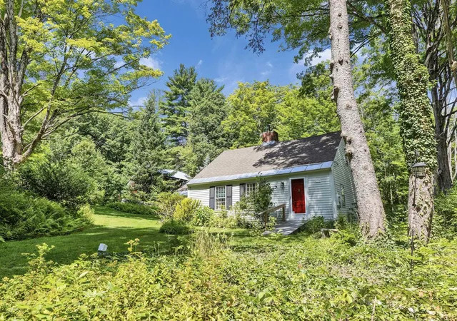 Photo 3 of Single family home for sale at 184 Smith Rd, Antrim, NH 03440 | MLS# 5105104 | Listing updated on 2026-08-25