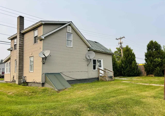 Photo 3 of Single family home for sale at 106 First St, Swanton, VT 05488 | MLS# 5105110 | Listing updated on 2026-08-14