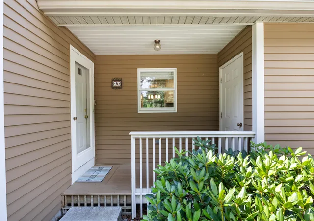 2nd image of 8 Swaan Dr, Lee, NH 03861 | MLS# 5105113
