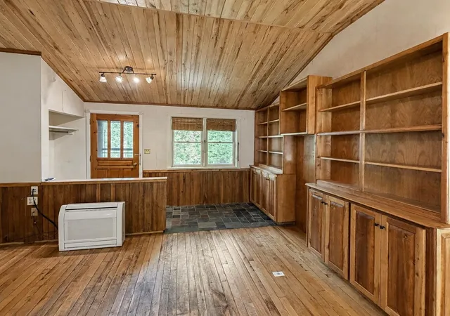 Photo 2 of Single family home for sale at 1891 Coles Pond Rd, Danville, VT 05828 | MLS# 5105132 | Listing updated on 2026-10-09
