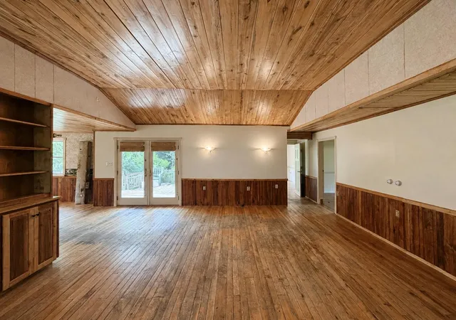 Photo 3 of Single family home for sale at 1891 Coles Pond Rd, Danville, VT 05828 | MLS# 5105132 | Listing updated on 2026-10-09