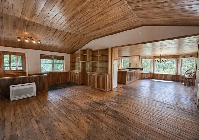 Photo 4 of Single family home for sale at 1891 Coles Pond Rd, Danville, VT 05828 | MLS# 5105132 | Listing updated on 2026-10-09