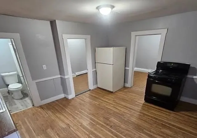 2nd image of 305 309 Cedar St, Manchester, NH 03103 | MLS# 5105141