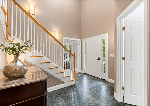 Photo 4 of Sale Pending at 21 Daylily Dr, Nashua, NH 03062 | MLS# 5105144 | Listing updated on 2026-08-31