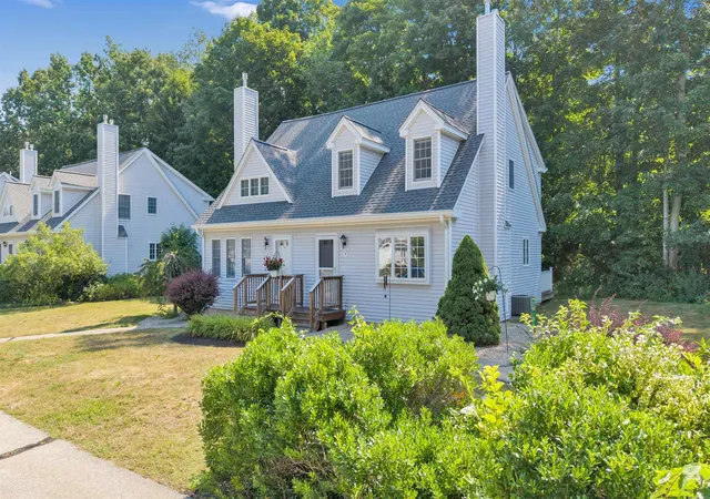 Photo 3 of Condo for sale at 9 Wingate Ln, Dover, NH 03820 | MLS# 5105153 | Listing updated on 2026-09-18