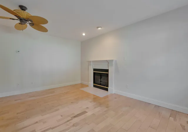 Photo 4 of Condo for sale at 9 Wingate Ln, Dover, NH 03820 | MLS# 5105153 | Listing updated on 2026-09-28