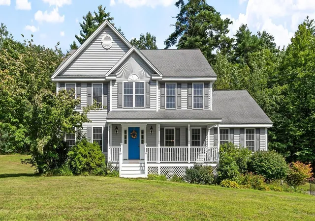 Photo 1 of Single family home for sale at 13 Dr Ln, Sandown, NH 03873 | MLS# 5105156 | Listing updated on 2026-09-18