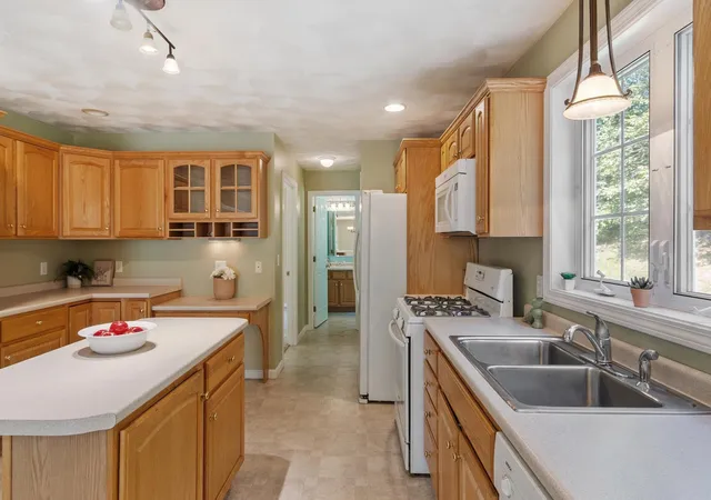 Photo 3 of Single family home for sale at 13 Dr Ln, Sandown, NH 03873 | MLS# 5105156 | Listing updated on 2026-09-18