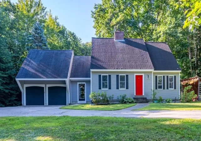 Photo 1 of Single family home for sale at 35 Jack Frost Ln, Conway, NH 03818 | MLS# 5105159 | Listing updated on 2026-09-11