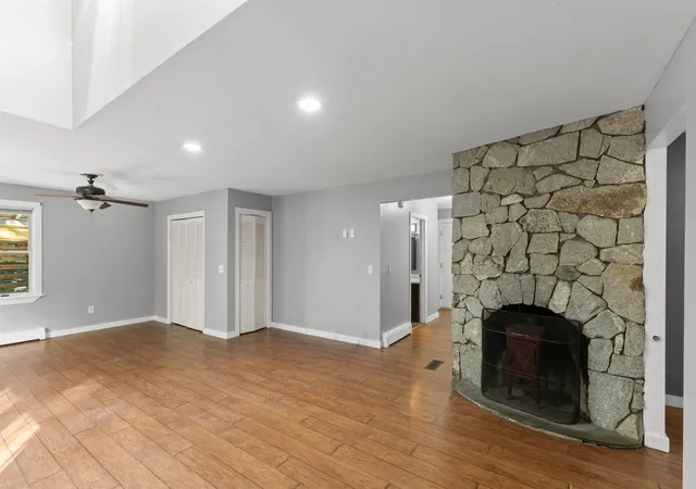 Photo 2 of Single family home for sale at 35 Jack Frost Ln, Conway, NH 03818 | MLS# 5105159 | Listing updated on 2026-09-11