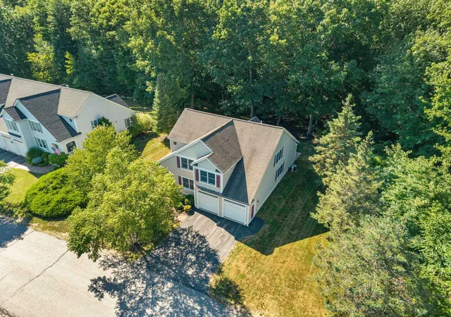 2nd image of 10 Cortland Ave, Stratham, NH 03885 | MLS# 5105173