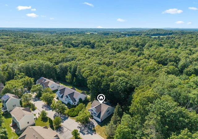 5th image of 10 Cortland Ave, Stratham, NH 03885 | MLS# 5105173