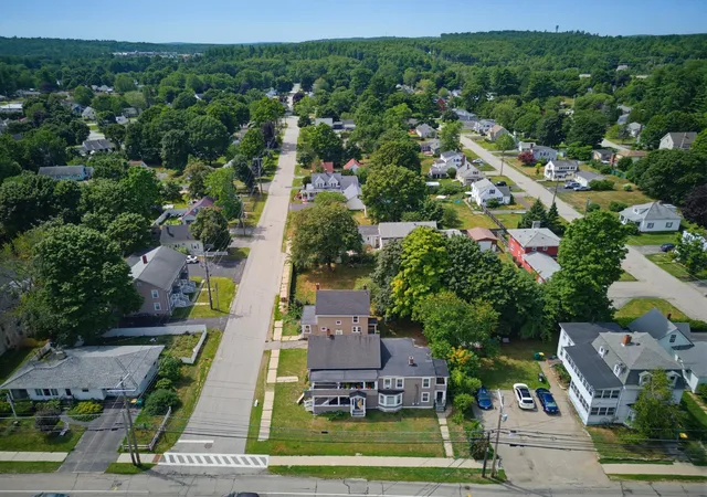 60th image of 216 N Main St, Rochester, NH 03867 | MLS# 5105176