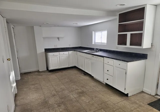 Photo 3 of Multi family home for sale at 8A & 8B Jackson St, Nashua, NH 03060 | MLS# 5105194 | Listing updated on 2026-09-22