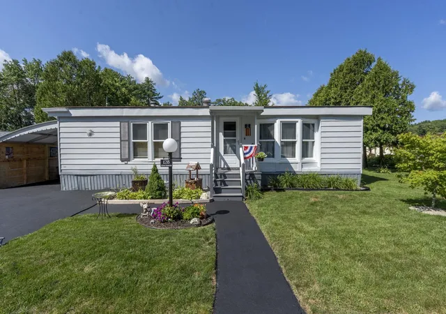 1st image of 128 Partridge Ln, Goffstown, NH 03045 | MLS# 5105206