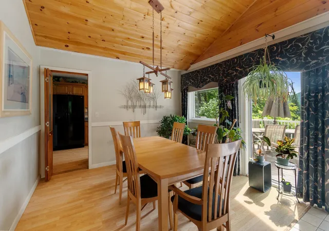 Photo 3 of Single family home for sale at 130 Sunset Cir, Milton, VT 05468 | MLS# 5105211 | Listing updated on 2026-08-15