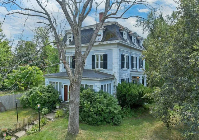 3rd image of 254 High St, Somersworth, NH 03878 | MLS# 5105224