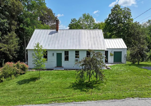 Photo 3 of Single family home for sale at 215 School St, Shoreham, VT 05770 | MLS# 5105235 | Listing updated on 2026-08-30