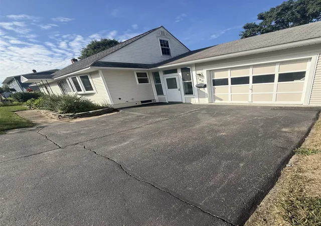 Photo 2 of Sale Pending at 180 West St, Essex Junction, VT 05452 | MLS# 5105250 | Listing updated on 2026-08-22