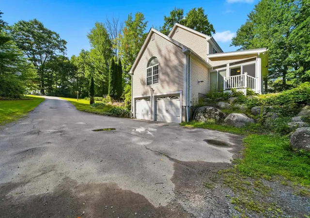 3rd image of 28 Chelsea Ct, Henniker, NH 03242 | MLS# 5105264
