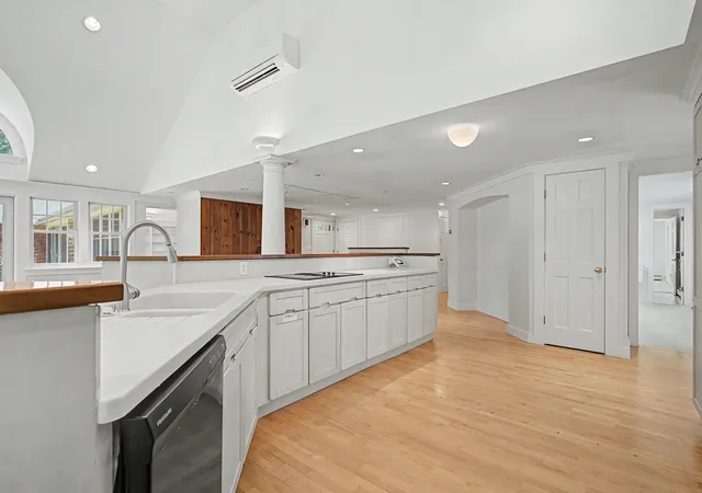 Photo 4 of Single family home for sale at 59 Durham Point Rd, Durham, NH 03824 | MLS# 5105266 | Listing updated on 2026-10-09