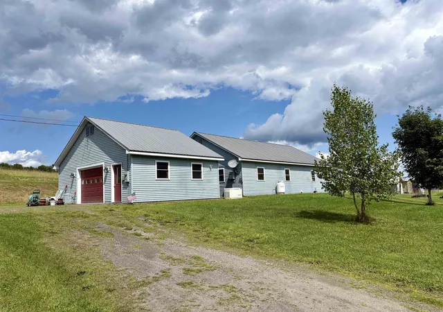 Photo 1 of Single family home for sale at 52 Minister Hill Rd, Lyndonville, VT 05851 | MLS# 5105270 | Listing updated on 2026-09-09