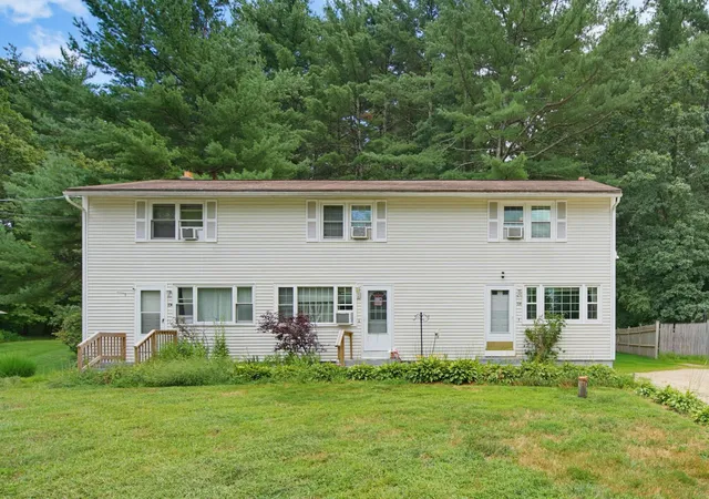 Photo 2 of Townhouse for sale at 10 Woodburn Dr #C, Litchfield, NH 03052 | MLS# 5105278 | Listing updated on 2026-09-17
