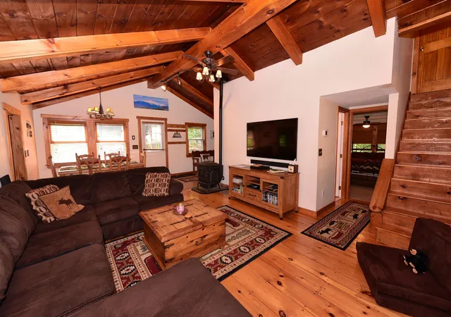 Photo 3 of Single family home for sale at 140 Mountain View Dr, Conway, NH 03818 | MLS# 5105281 | Listing updated on 2026-09-04