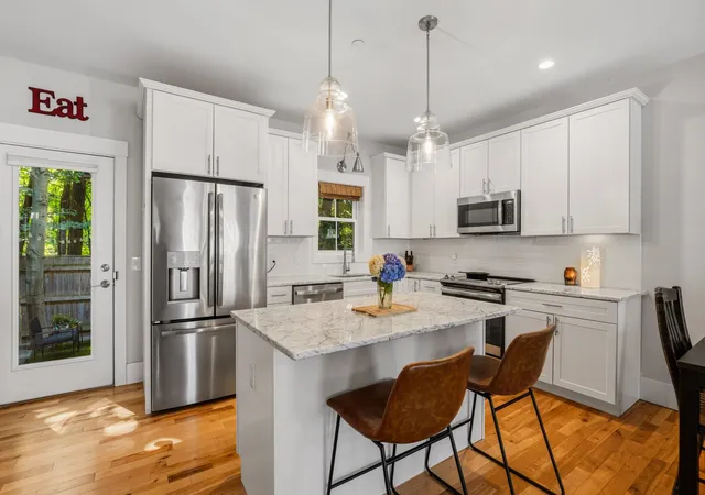 2nd image of 88 Silver St #3, Dover, NH 03820 | MLS# 5105292