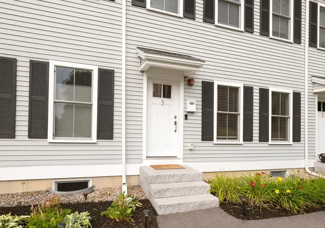 Photo 3 of Townhouse for sale at 88 Silver St #3, Dover, NH 03820 | MLS# 5105292 | Listing updated on 2026-10-06