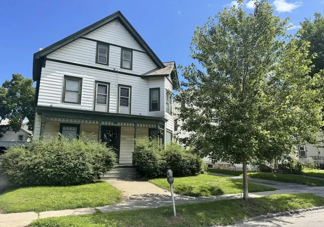 Multi family home for sale at 28 Clarke St, Burlington, VT 05401 | MLS# 5105293