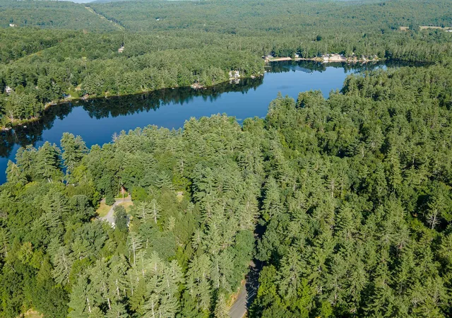 3rd image of 12 Rabbit Hollow Rd, Winchester, NH 03470 | MLS# 5105294