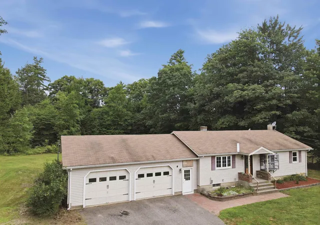 2nd image of 352 Main St, Rindge, NH 03461 | MLS# 5105301