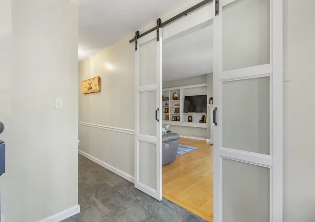 Photo 4 of Townhouse for sale at 41 Boulder Brook Dr #7, Exeter, NH 03833 | MLS# 5105305 | Listing updated on 2026-09-23