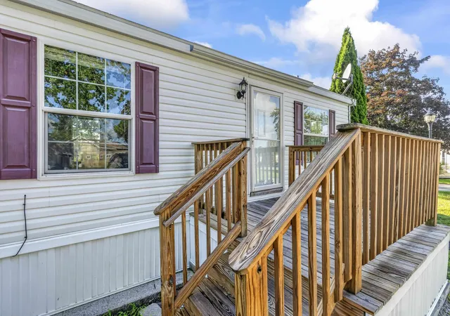 Photo 3 of Manufactured home for sale at 110 Blackberry Pl, Kittery, ME 03904 | MLS# 5105322 | Listing updated on 2026-08-17