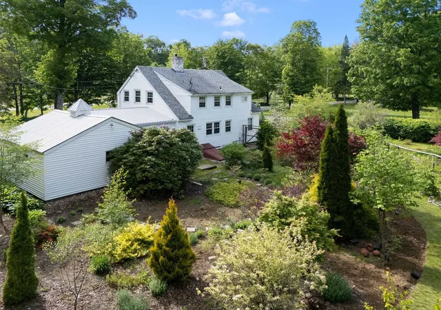 Photo 2 of Single family home for sale at 1137 Upper Dummerston Rd, Brattleboro, VT 05301 | MLS# 5105327 | Listing updated on 2026-08-26