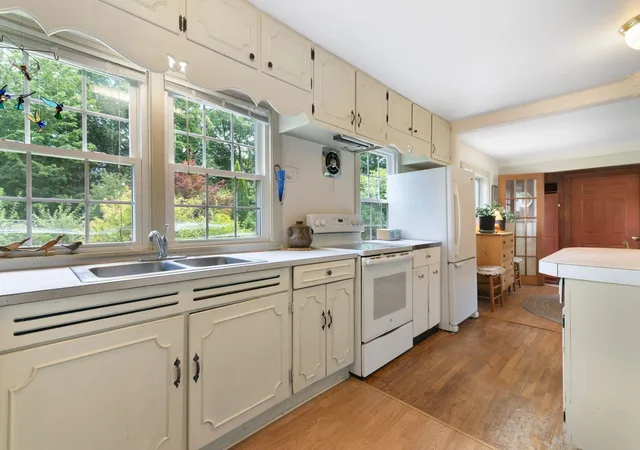 Photo 4 of Single family home for sale at 1137 Upper Dummerston Rd, Brattleboro, VT 05301 | MLS# 5105327 | Listing updated on 2026-08-26