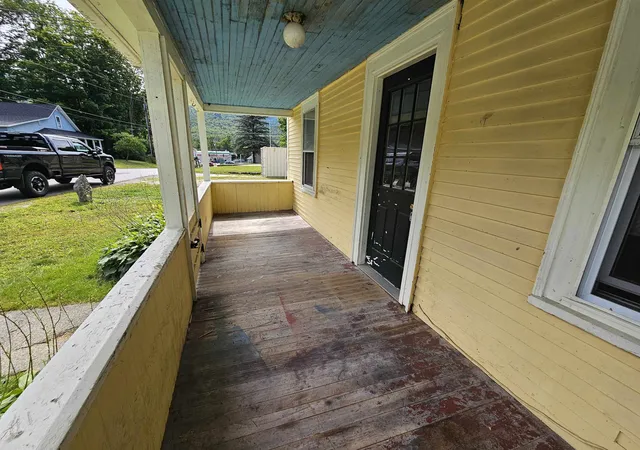 Photo 3 of Single family home for sale at 17 West St, Lincoln, NH 03251 | MLS# 5105329 | Listing updated on 2026-09-14