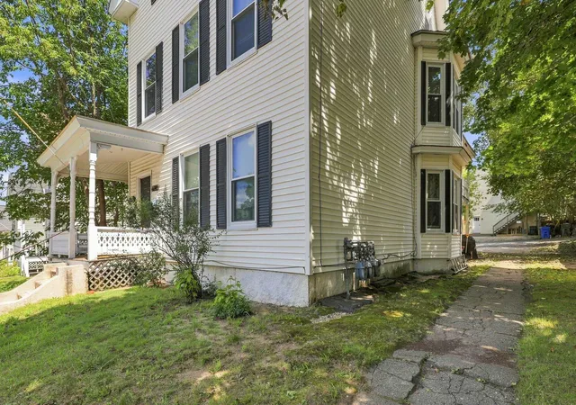 Photo 2 of Sale Pending at 325 Walnut St, Manchester, NH 03104 | MLS# 5105330 | Listing updated on 2026-08-21