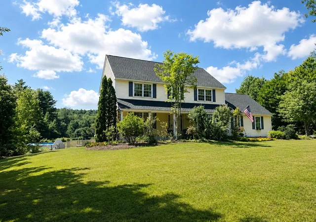 1st image of 230 Hoit Rd, Concord, NH 03301 | MLS# 5105335