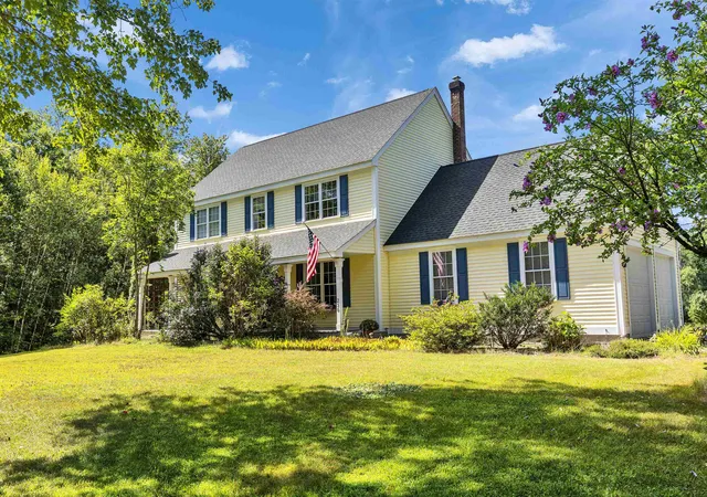 2nd image of 230 Hoit Rd, Concord, NH 03301 | MLS# 5105335