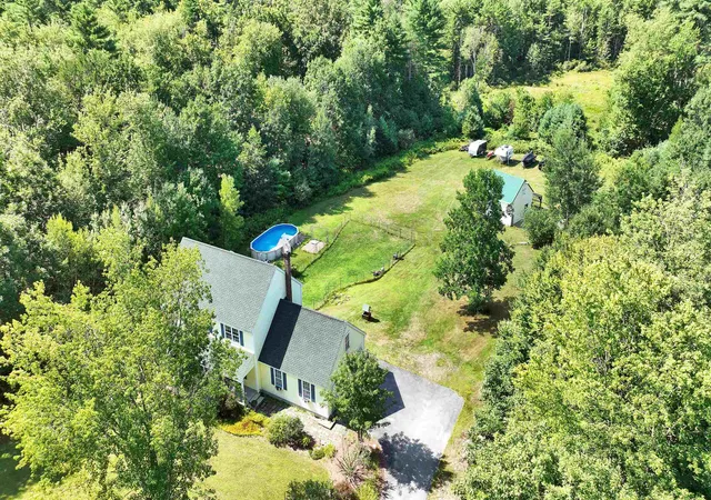 2nd image of 230 Hoit Rd, Concord, NH 03301 | MLS# 5105335