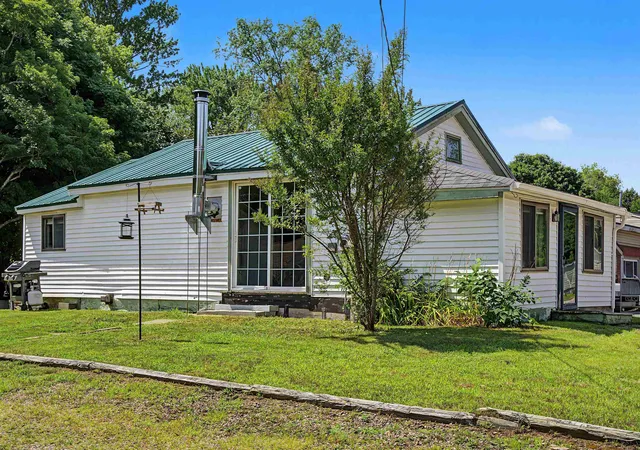 1st image of 51 High St, Epping, NH 03042 | MLS# 5105347
