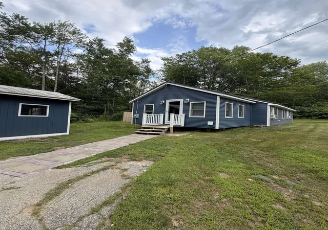 2nd image of 55 Fourth St, Bristol, NH 03222 | MLS# 5105359