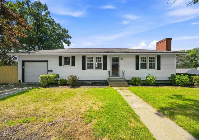 Photo 1 of Single family home for sale at 283 S Hall St, Manchester, NH 03103 | MLS# 5105362 | Listing updated on 2026-09-08
