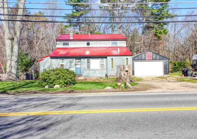 1st image of 319 Main St, Plaistow, NH 03865 | MLS# 5105364