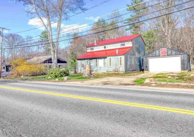 4th image of 319 Main St, Plaistow, NH 03865 | MLS# 5105364