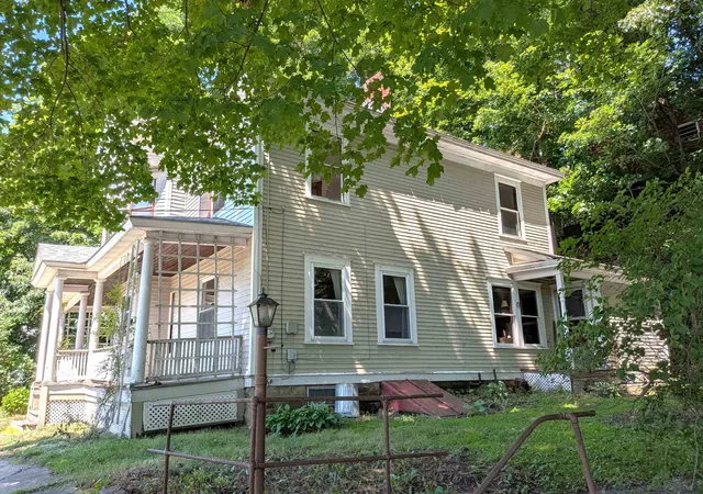 Photo 2 of Single family home for sale at 207 Elliot St, Brattleboro, VT 05301 | MLS# 5105369 | Listing updated on 2026-09-16
