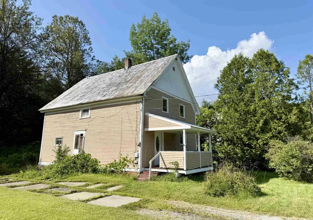 Photo 1 of Single family home for sale at 9 Cedar St, Barre, VT 05641 | MLS# 5105372 | Listing updated on 2026-08-17